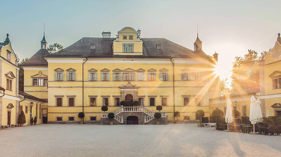 HOP ON HOP OFF Bus Tour Salzburg, Schloss Hellbrunn