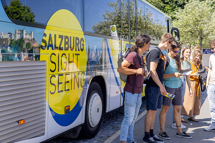 [Translate to Spanisch:] HOP ON HOP OFF Bus Tour Salzburg